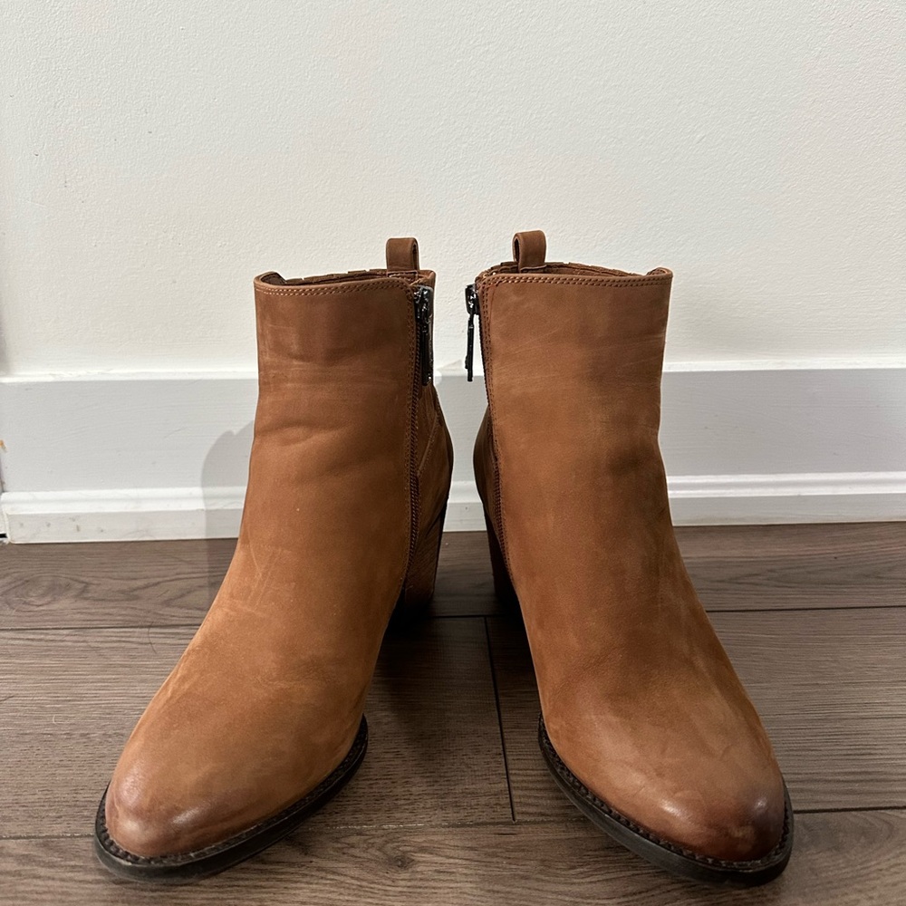 Women's Waterproof Tan Ankle Boots